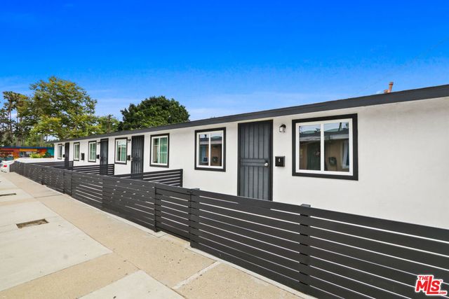 609 W E Street, Wilmington, CA 90744