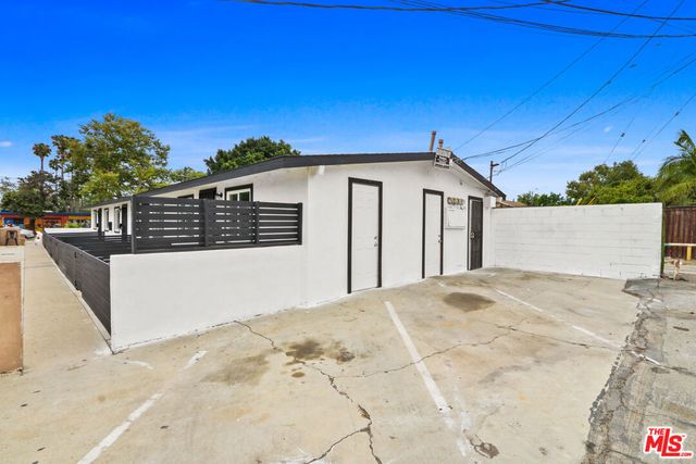 609 W E Street, Wilmington, CA 90744