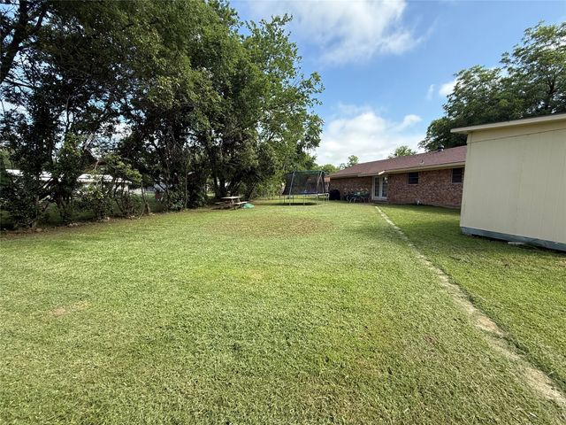 1141 Bowie Street, Sulphur Springs, TX 75482
