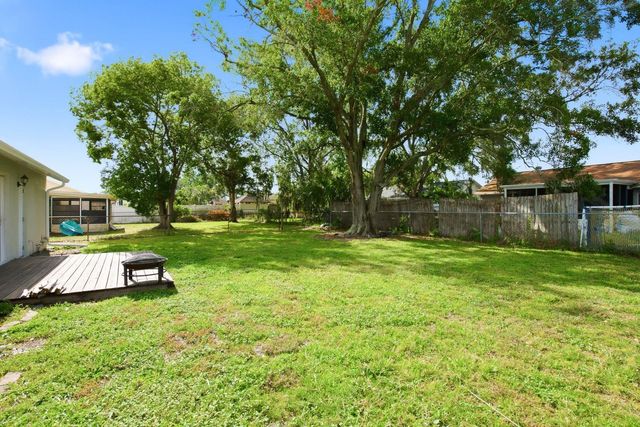 7826 KNOX LOOP, New Port Richey, FL 34655