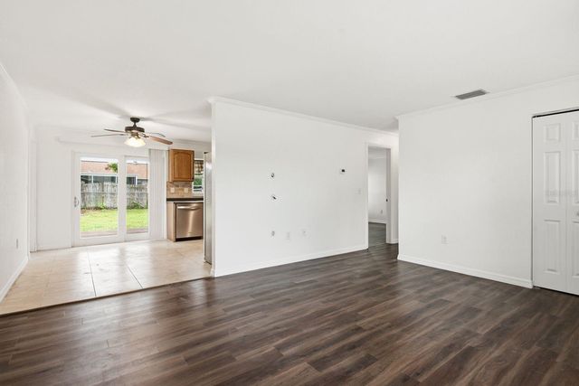 7826 KNOX LOOP, New Port Richey, FL 34655