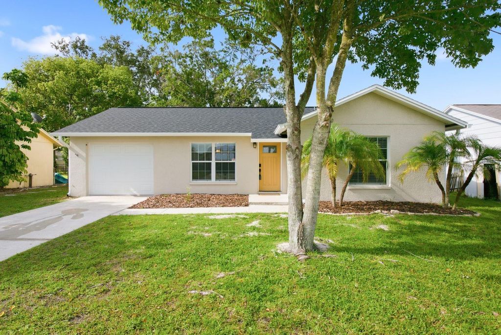 7826 KNOX LOOP, New Port Richey, FL 34655