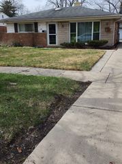 1366 Price Avenue, Calumet City, IL 60409