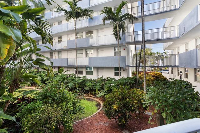 1801 S Treasure Dr 217, North Bay Village, FL 33141