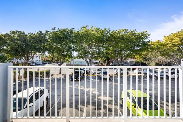 1801 S Treasure Dr 217, North Bay Village, FL 33141