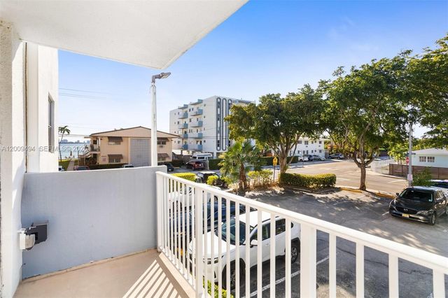 1801 S Treasure Dr 217, North Bay Village, FL 33141