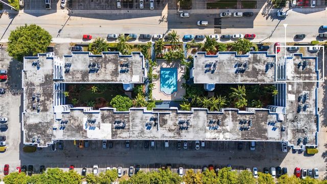 1801 S Treasure Dr 217, North Bay Village, FL 33141