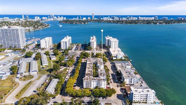 1801 S Treasure Dr 217, North Bay Village, FL 33141