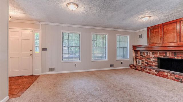 416 Pineburr Lane, Stone Mountain, GA 30087