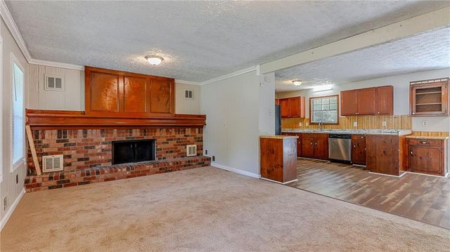 416 Pineburr Lane, Stone Mountain, GA 30087