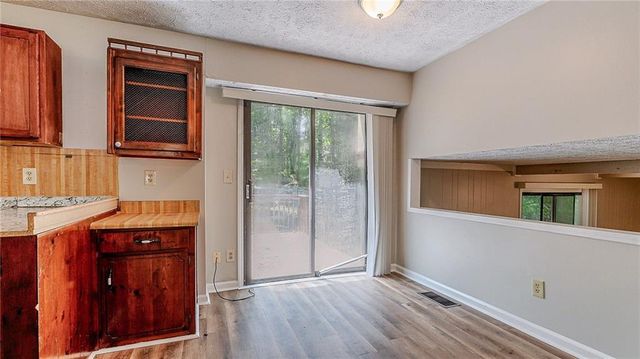 416 Pineburr Lane, Stone Mountain, GA 30087