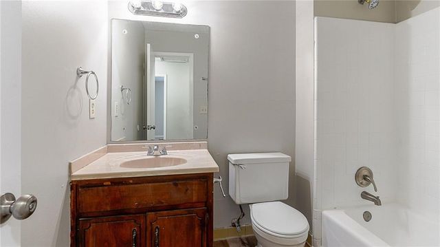 416 Pineburr Lane, Stone Mountain, GA 30087