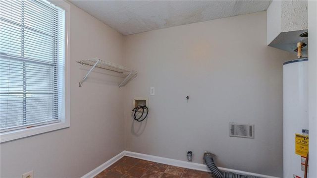 416 Pineburr Lane, Stone Mountain, GA 30087