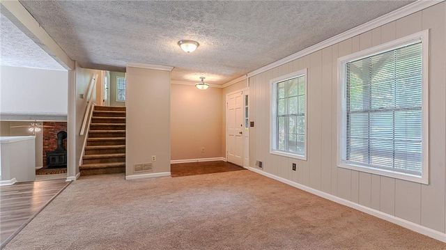 416 Pineburr Lane, Stone Mountain, GA 30087