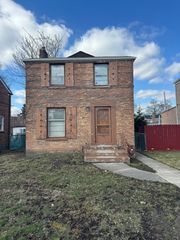 9122 S La Salle Street, Chicago, IL 60620