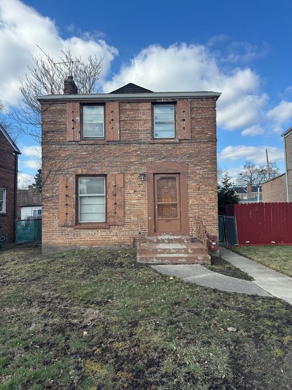 9122 S La Salle Street, Chicago, IL 60620