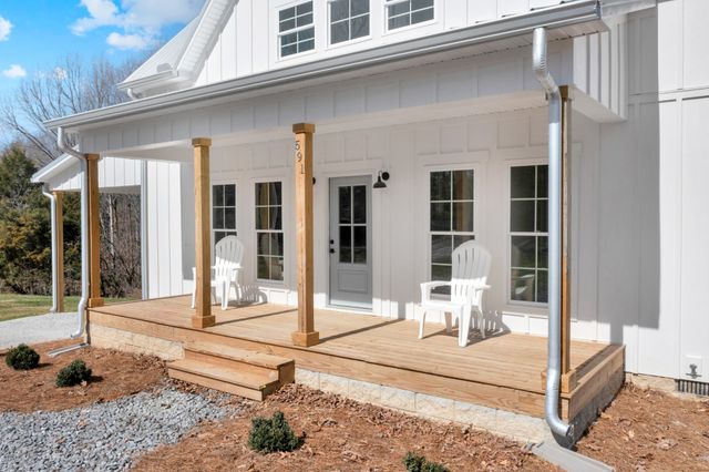 591 Ghea Rd, Normandy, TN 37360