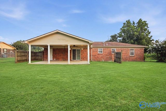 897 Yarbrough Road, Harvest, AL 35749