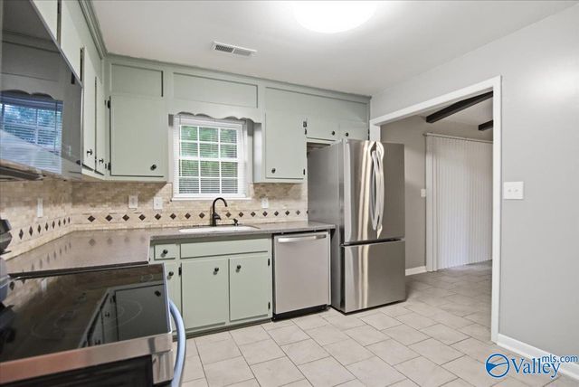 897 Yarbrough Road, Harvest, AL 35749