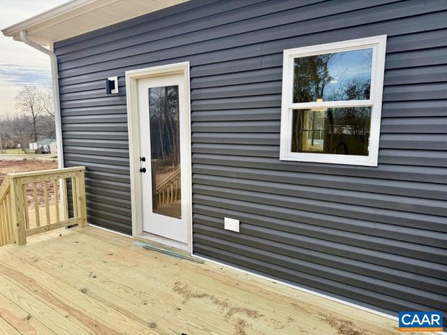 615 OAKLEIGH AVE, Appomattox, VA 24522