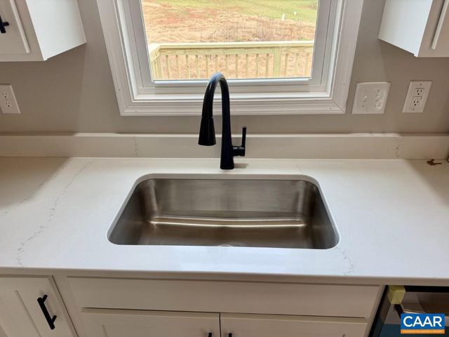 615 OAKLEIGH AVE, Appomattox, VA 24522