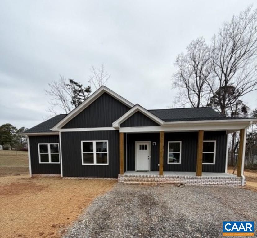 615 OAKLEIGH AVE, Appomattox, VA 24522