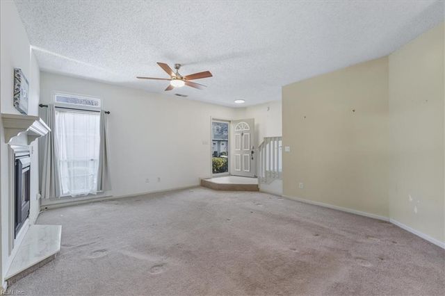 920 Miner DR, Virginia Beach, VA 23462