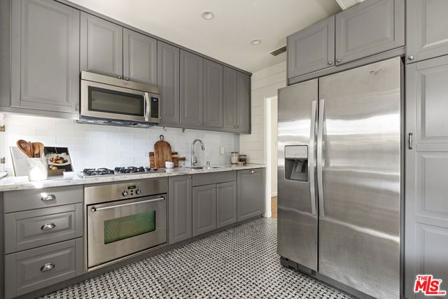 858 N Alta Vista Boulevard, Los Angeles, CA 90046