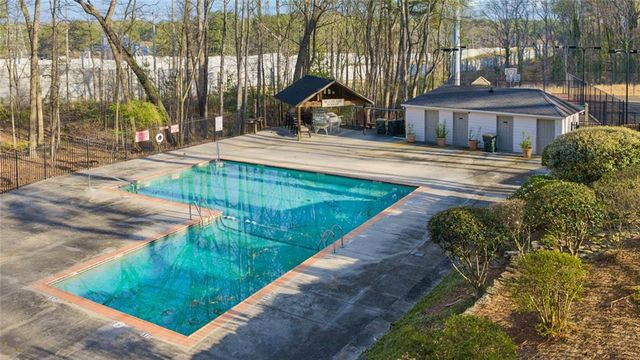 525 Spender Trace, Atlanta, GA 30350