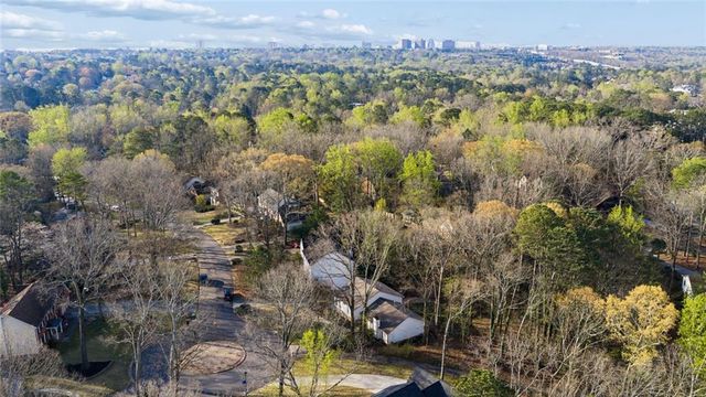 525 Spender Trace, Atlanta, GA 30350