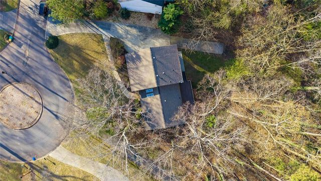 525 Spender Trace, Atlanta, GA 30350