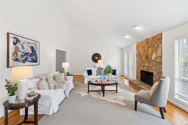 525 Spender Trace, Atlanta, GA 30350