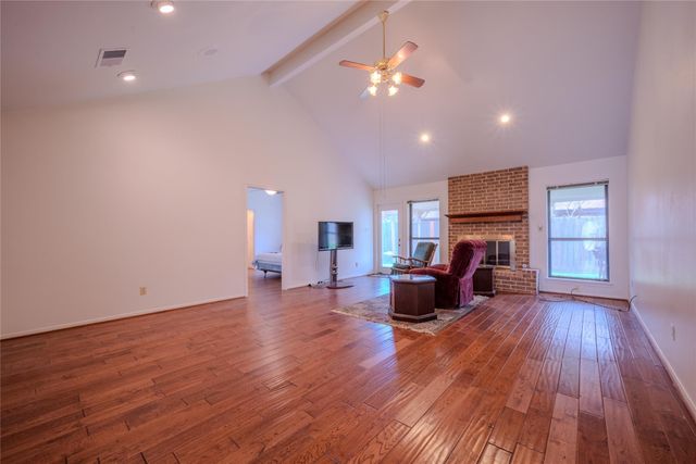 1513 Crestmont Street, Wharton, TX 77488