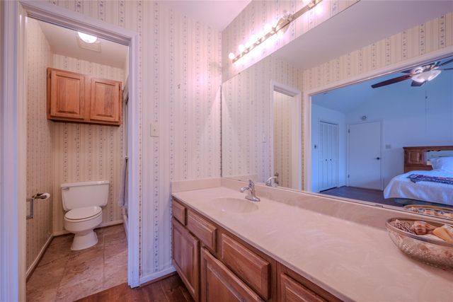 1513 Crestmont Street, Wharton, TX 77488