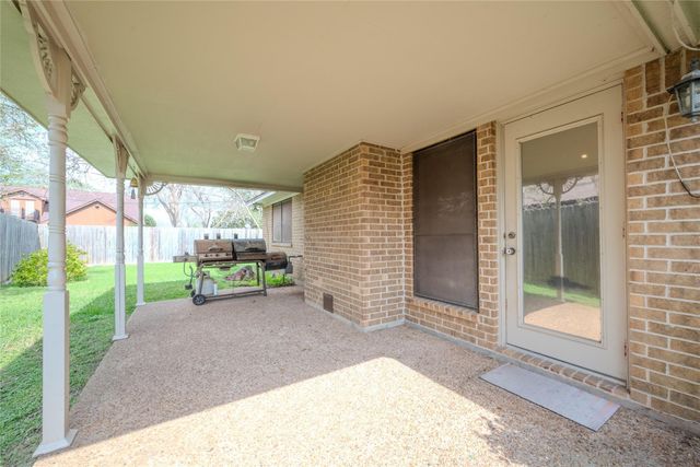 1513 Crestmont Street, Wharton, TX 77488