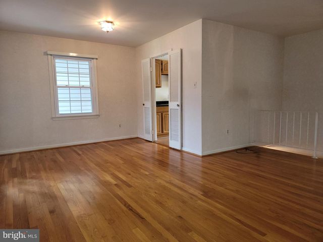 7405 FORRESTER LN, Manassas, VA 20109