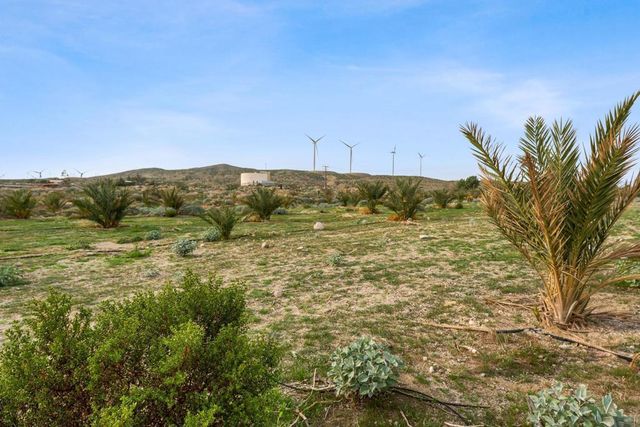 668040015 Hilltop Road, Whitewater, CA 92282