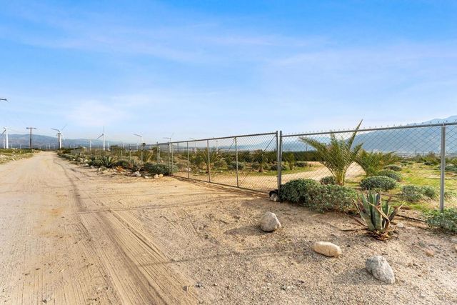 668040015 Hilltop Road, Whitewater, CA 92282