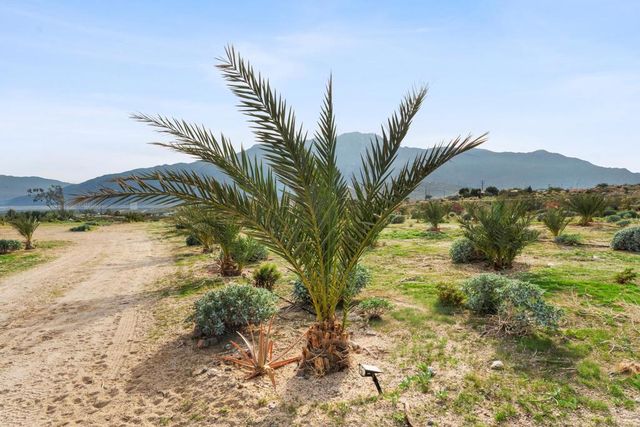 668040015 Hilltop Road, Whitewater, CA 92282