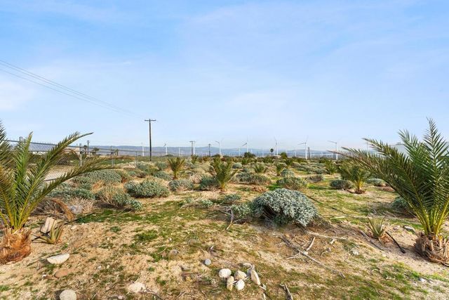 668040015 Hilltop Road, Whitewater, CA 92282