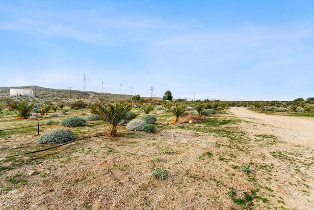 668040015 Hilltop Road, Whitewater, CA 92282