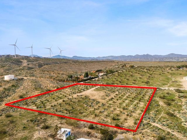 668040015 Hilltop Road, Whitewater, CA 92282