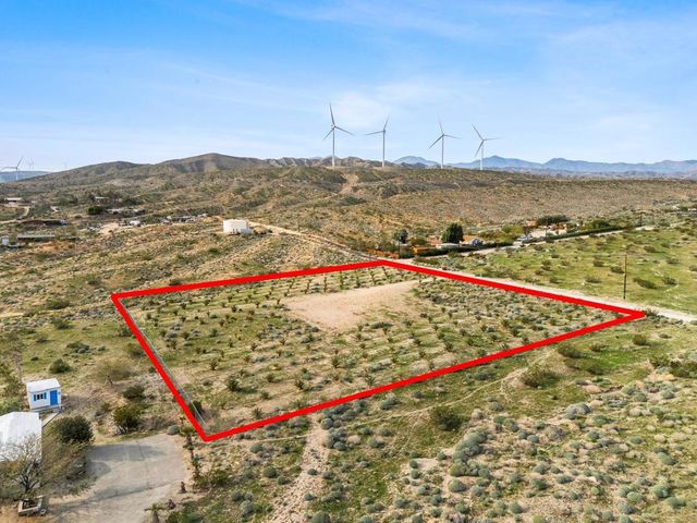 668040015 Hilltop Road, Whitewater, CA 92282