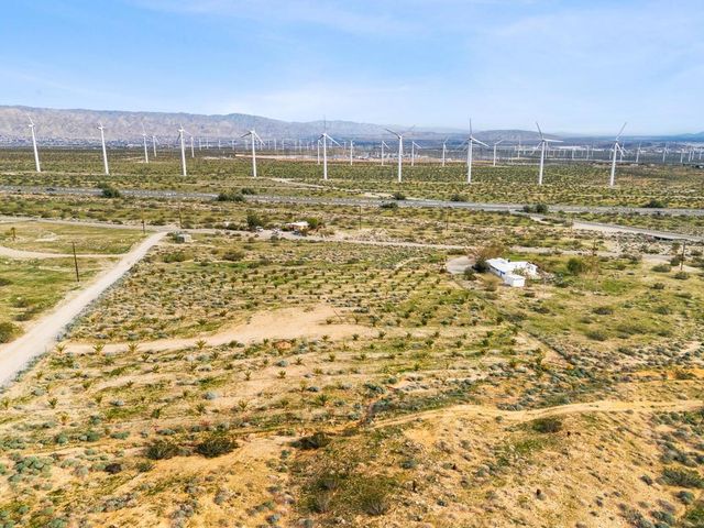 668040015 Hilltop Road, Whitewater, CA 92282