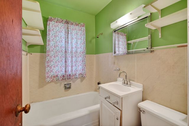 3022 S Union Street, Des Moines, IA 50315