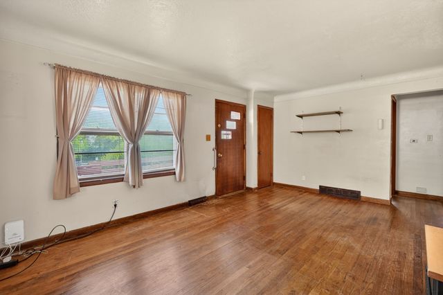 3022 S Union Street, Des Moines, IA 50315