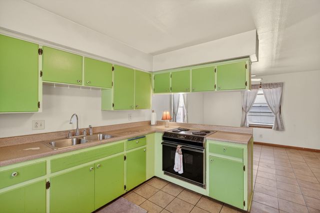 3022 S Union Street, Des Moines, IA 50315