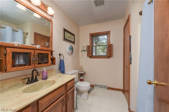 685 Guilford Road, Vermilion, OH 44089