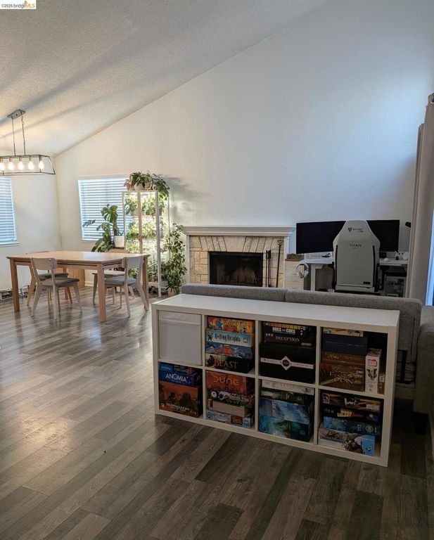 Image 12 of property listing at 1164 MAYWOOD LN., Martinez, CA 94553