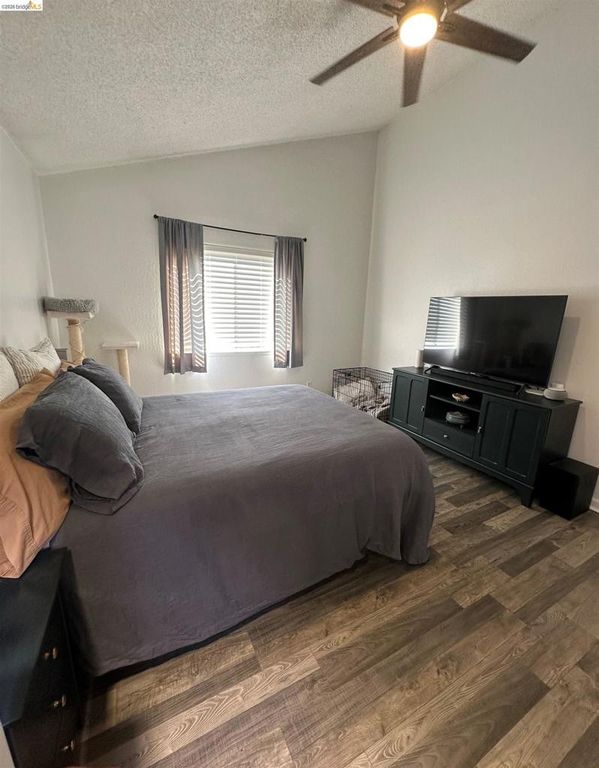 Image 15 of property listing at 1164 MAYWOOD LN., Martinez, CA 94553